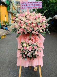 kệ hoa chúc mừng