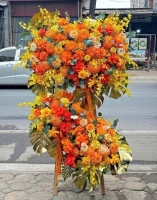 kệ hoa chúc mừng