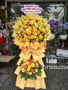 kệ hoa chúc mừng