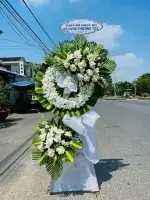 vòng hoa viếng