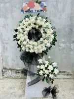 vòng hoa viếng