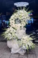 vòng hoa viếng