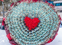 Những bó hoa độc lạ trong ngày lễ tình nhân Valentine 2025